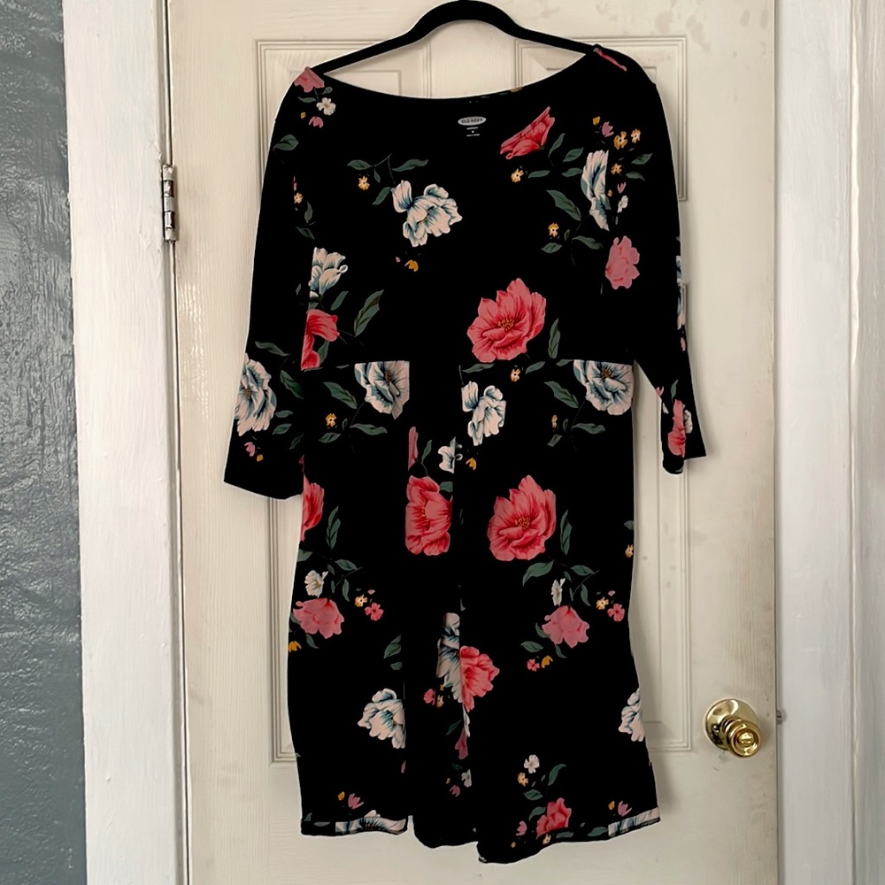 Old Navy maternity dress
